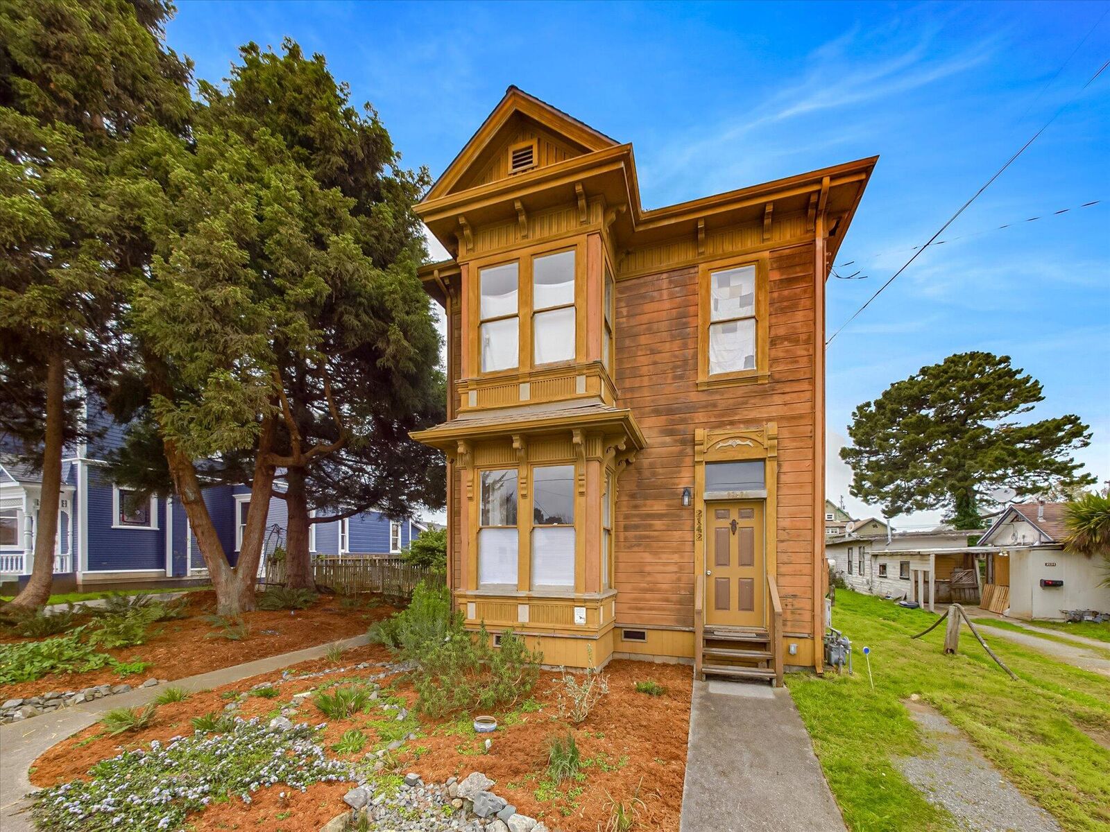 Property Photo:  2142 Spring Street  CA 95501 