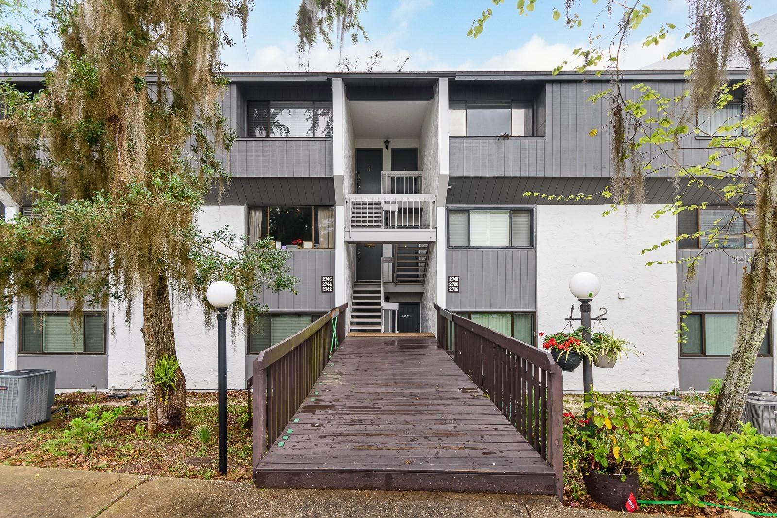Property Photo: 2746 SW 14th Drive 2746 FL 32608