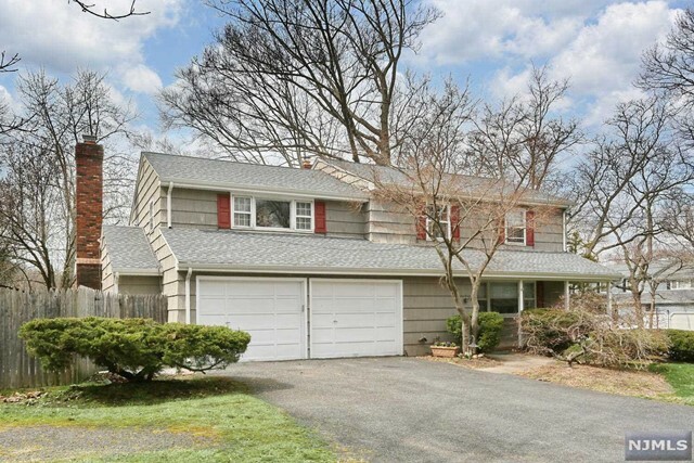 Property Photo:  509 Berry Lane  NJ 07652 