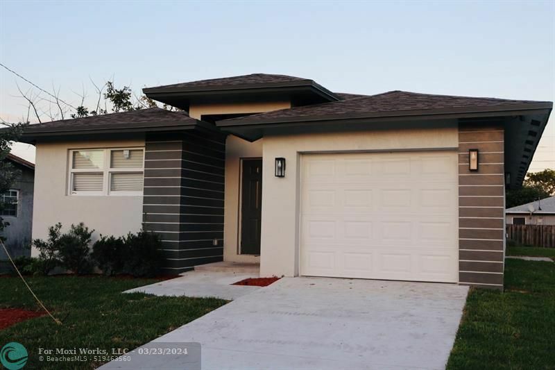 Property Photo:  1166 NW 30th Ave  FL 33311 