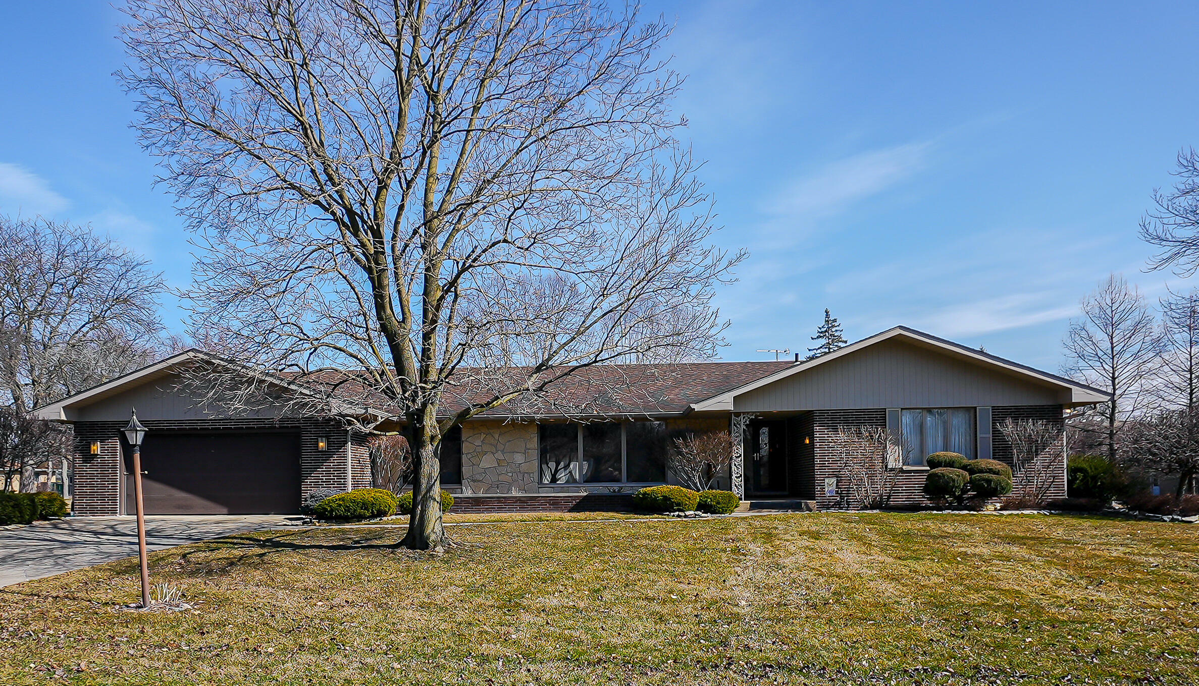 Property Photo:  1530 W 4th Place  IN 46342 