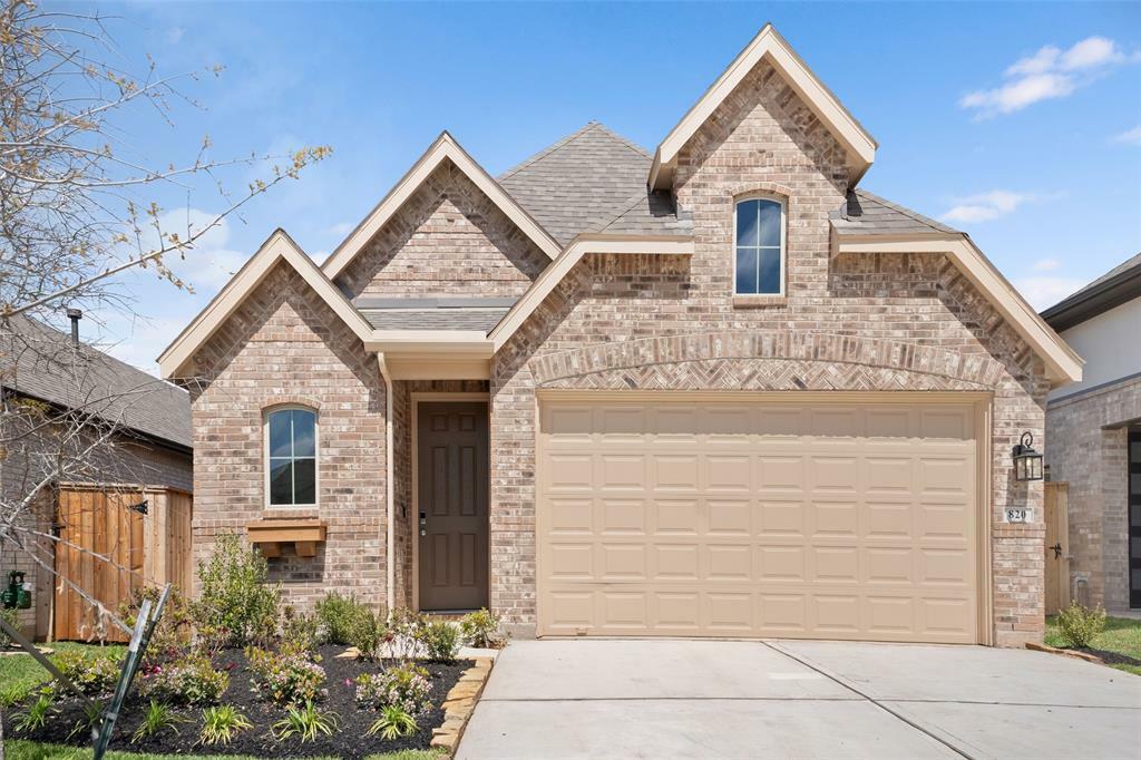 Property Photo: 820 Sendero Trail TX 77304