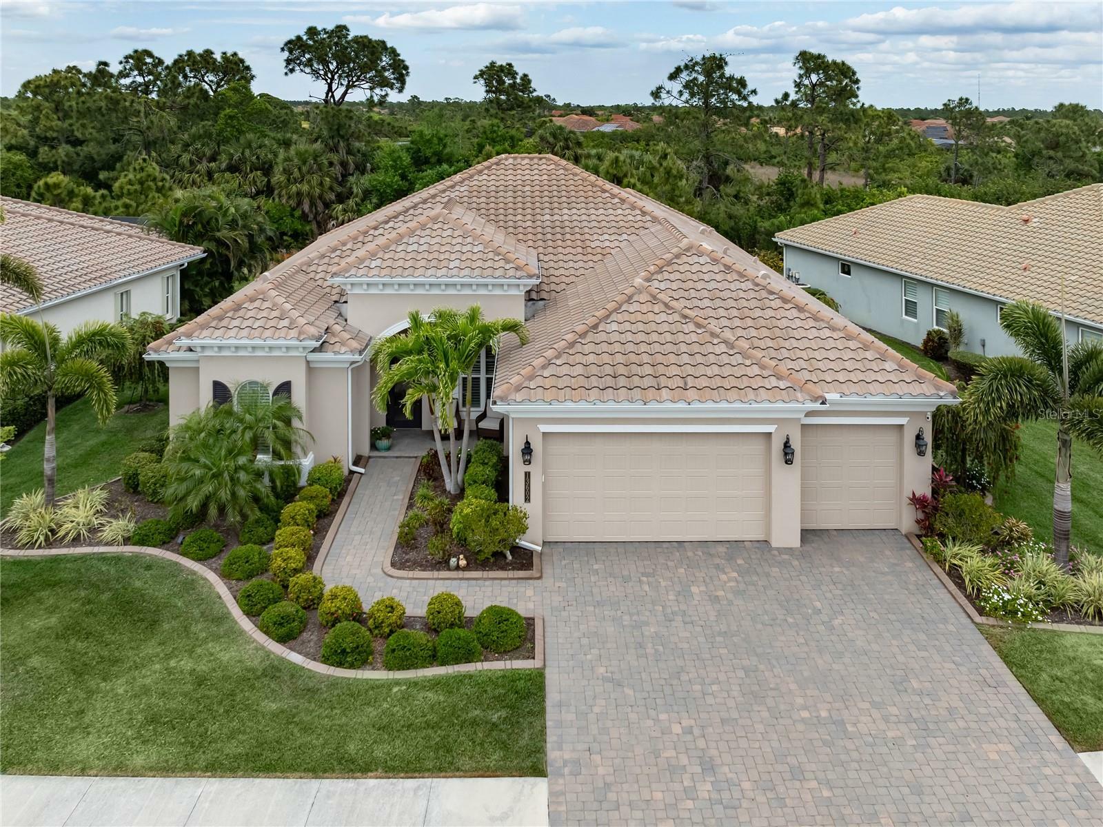 Property Photo:  13602 Brilliante Drive  FL 34293 