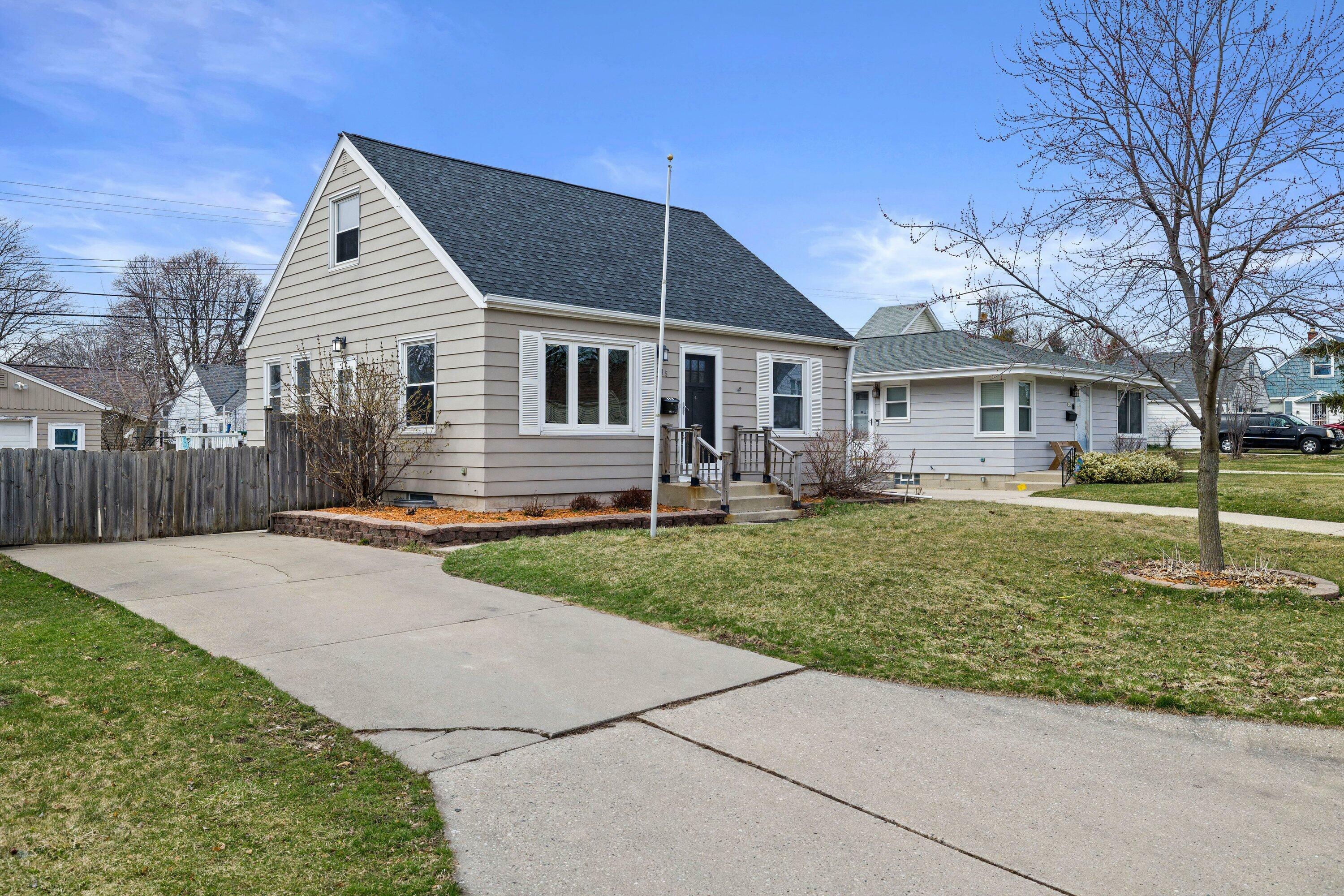 Property Photo:  935 S 109th St  WI 53214 