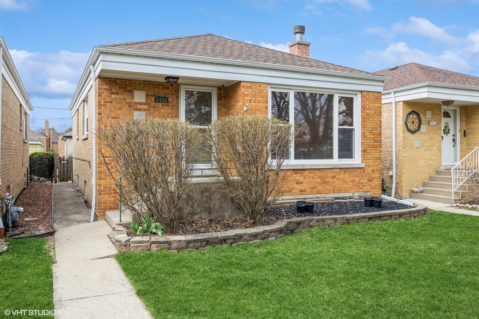 Property Photo:  2426 Lathrop Avenue  IL 60546 