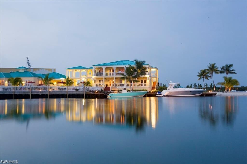 Property Photo:  477 North Rd  FL 34104 