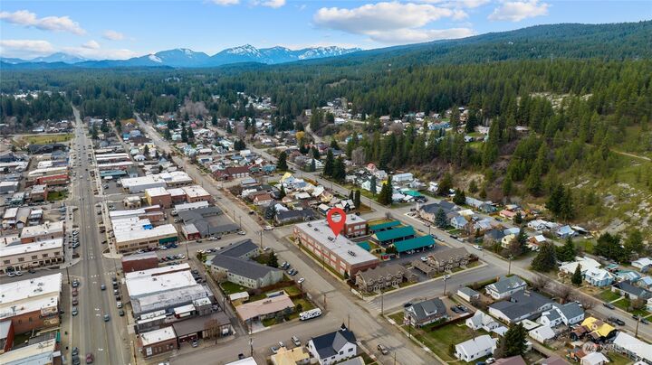 Property Photo: 202 E 3rd Street 103 WA 98922