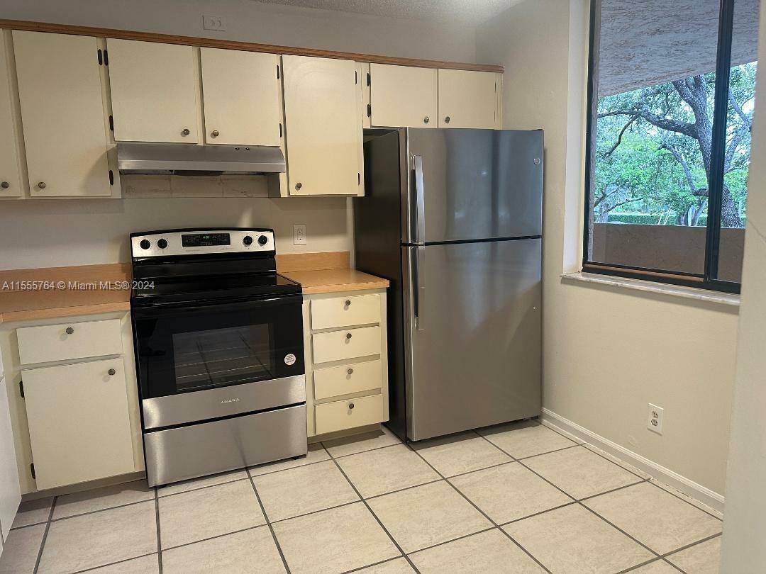 Property Photo:  8592 W Sunrise Blvd 214  FL 33322 