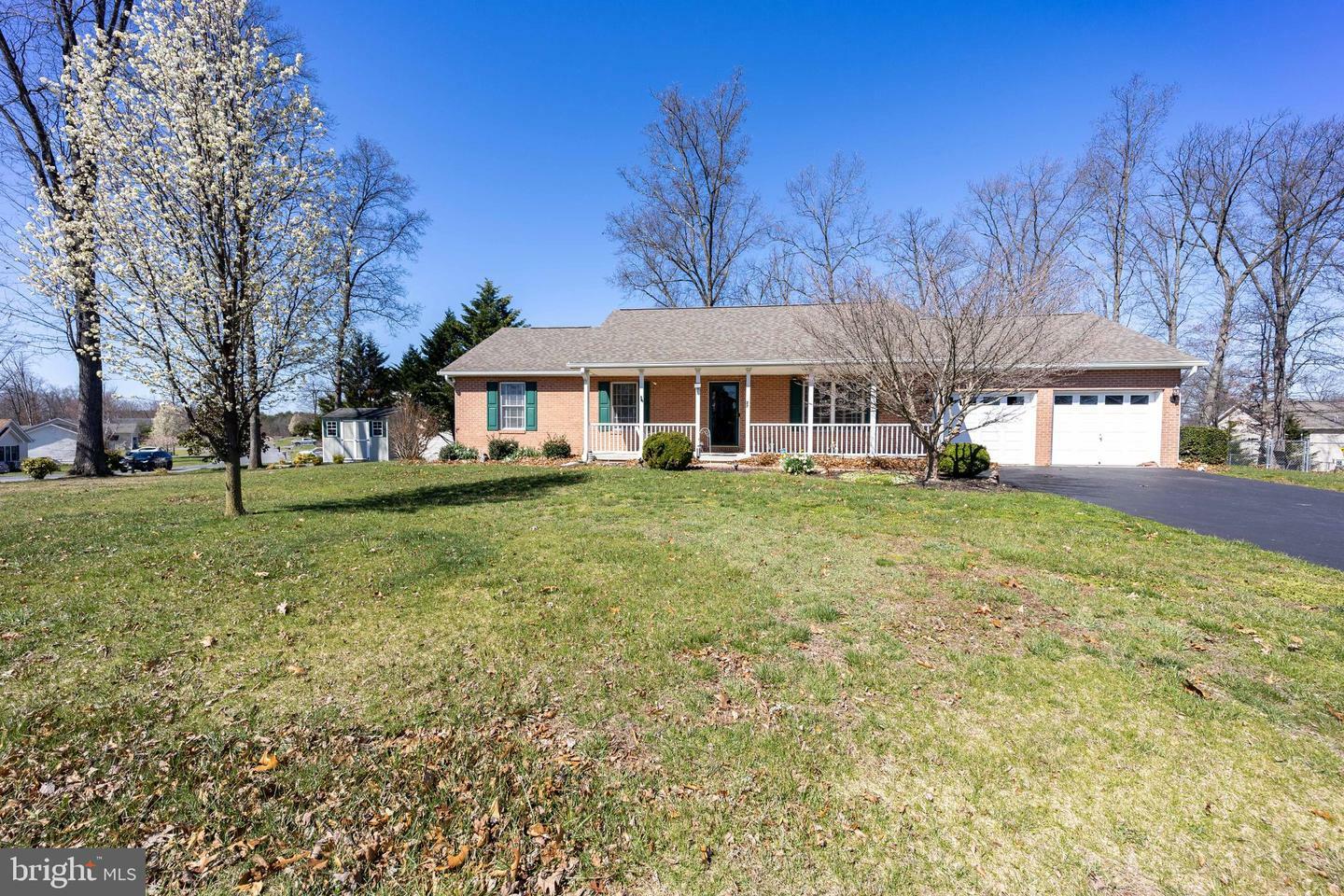 Property Photo:  27 Raft Court  WV 25428 