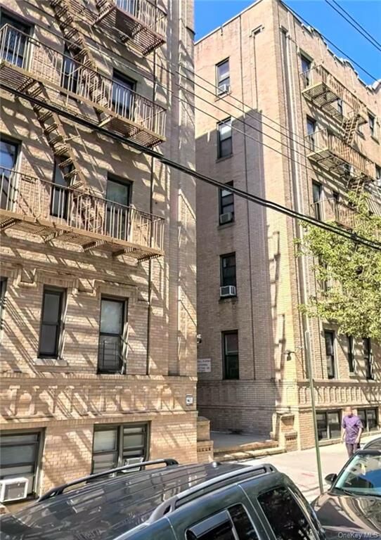 Property Photo:  829 Adee Avenue 3N  NY 10467 