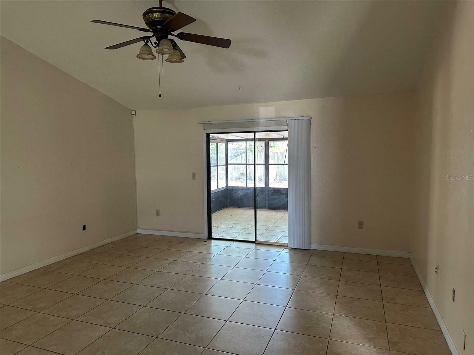 Property Photo:  7 Dorset Drive  FL 34758 