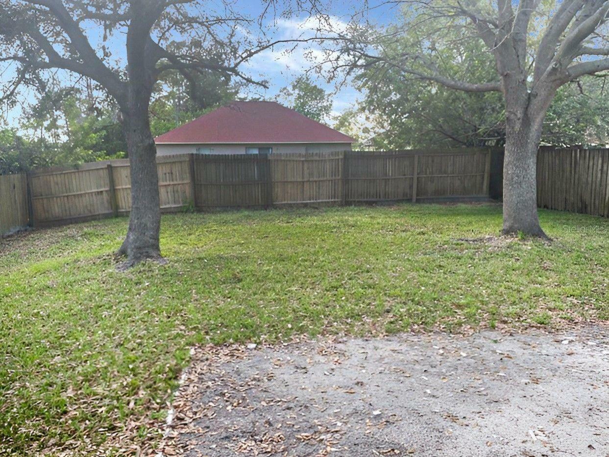 Property Photo:  404 Hope Circle  FL 32811 