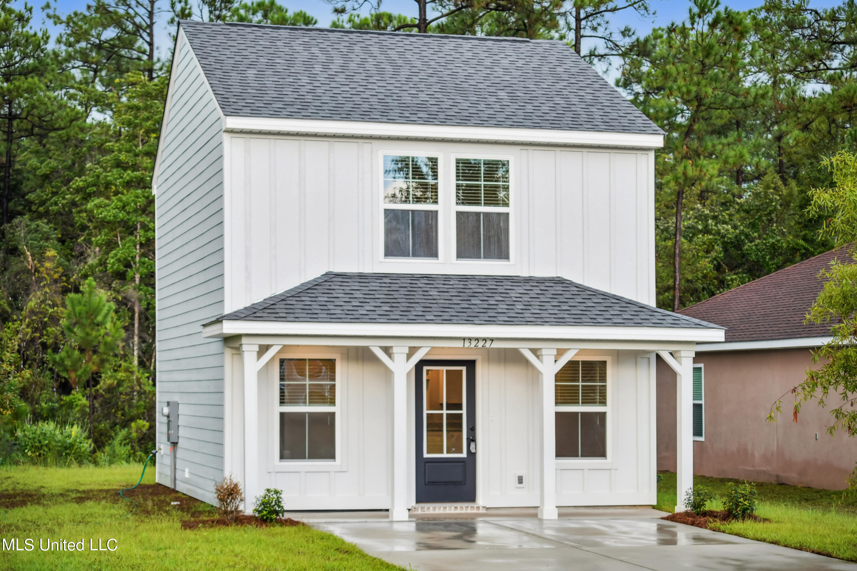 Property Photo:  145 Coral Breeze Drive  MS 39531 