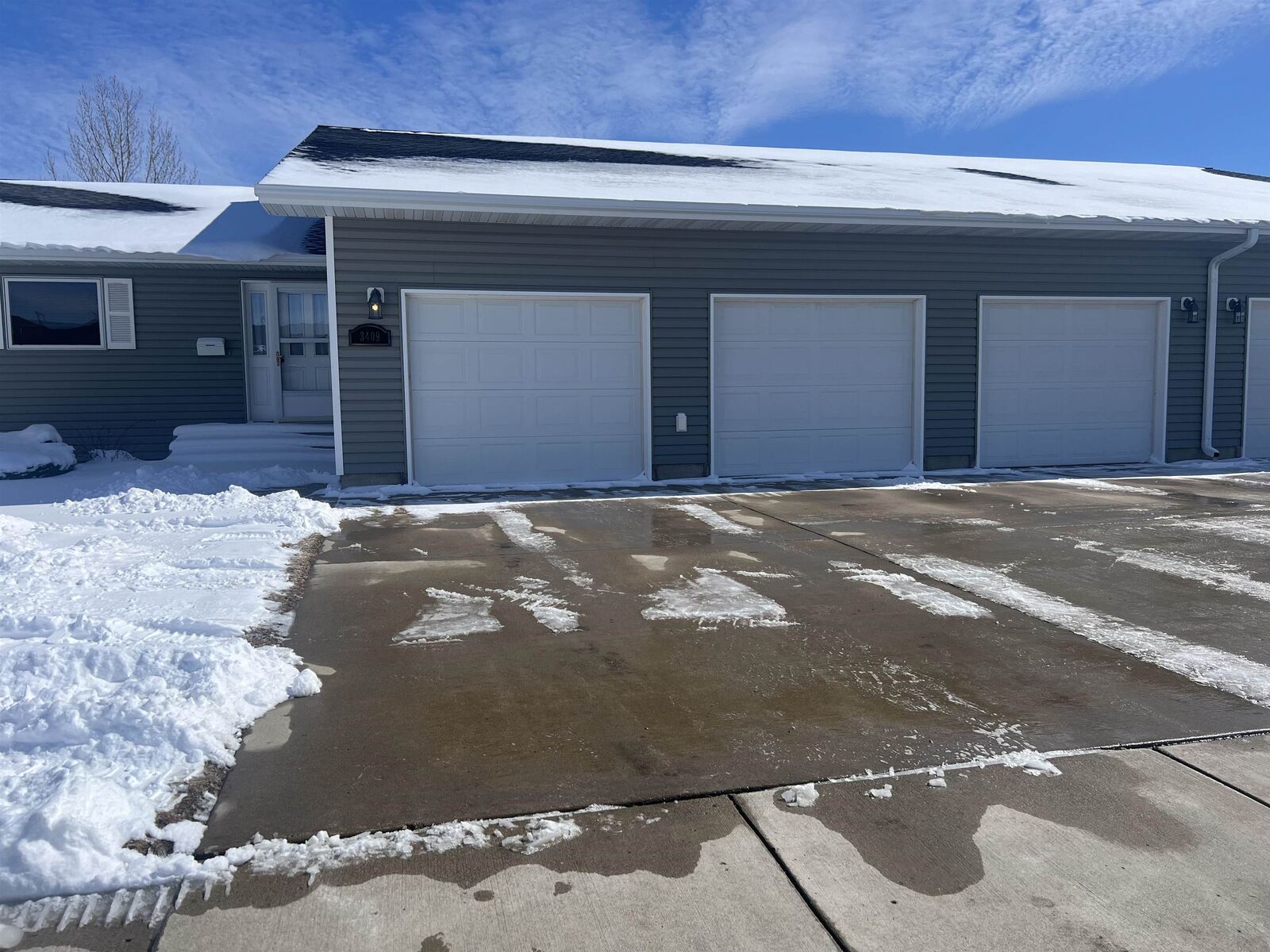 Property Photo: 3409 7th St SW ND 58701