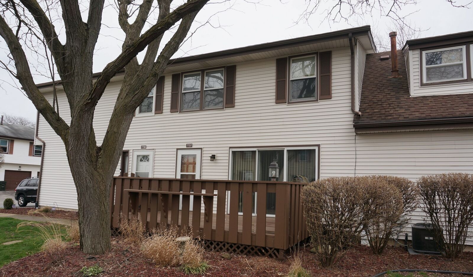 Property Photo: 7737 W Floral Court 7737 IL 60423