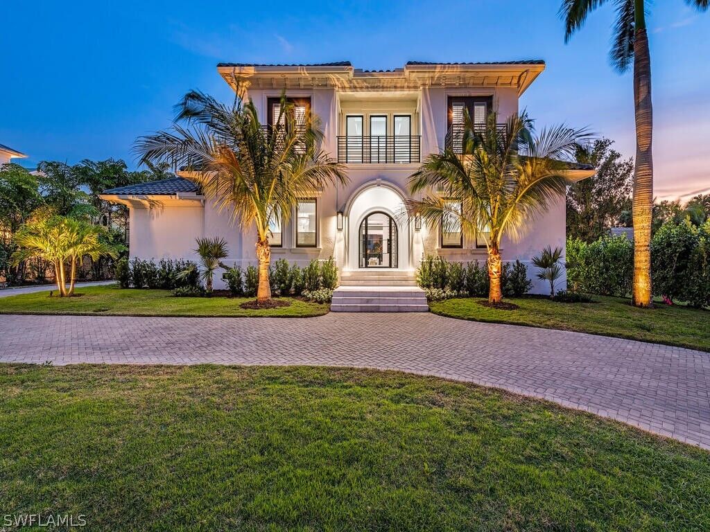 Property Photo:  282 Bahia Point  FL 34103