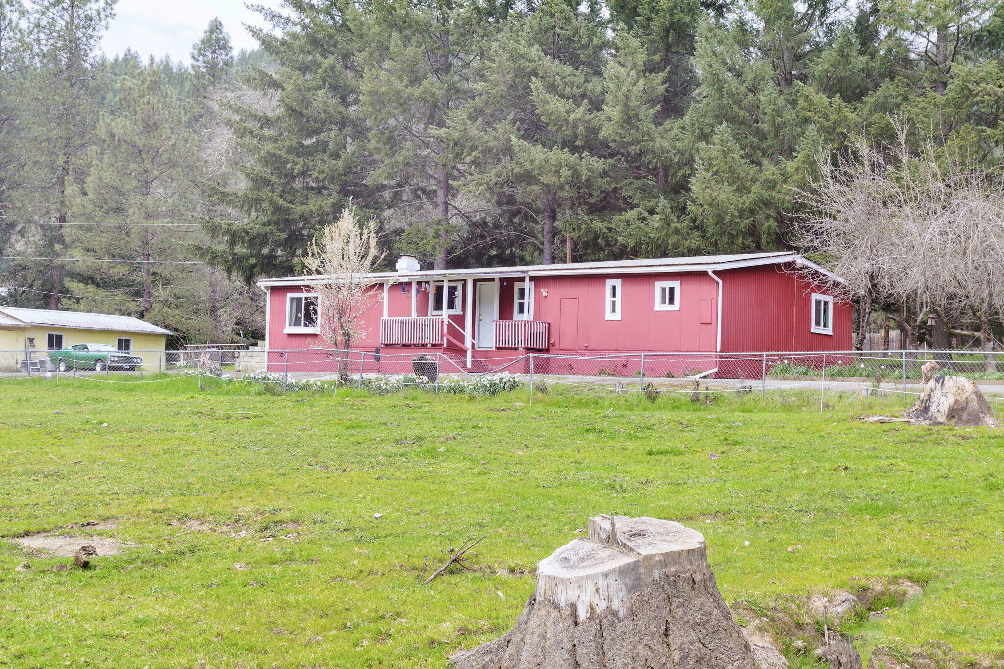 Property Photo:  840 Placer Road  OR 97497 