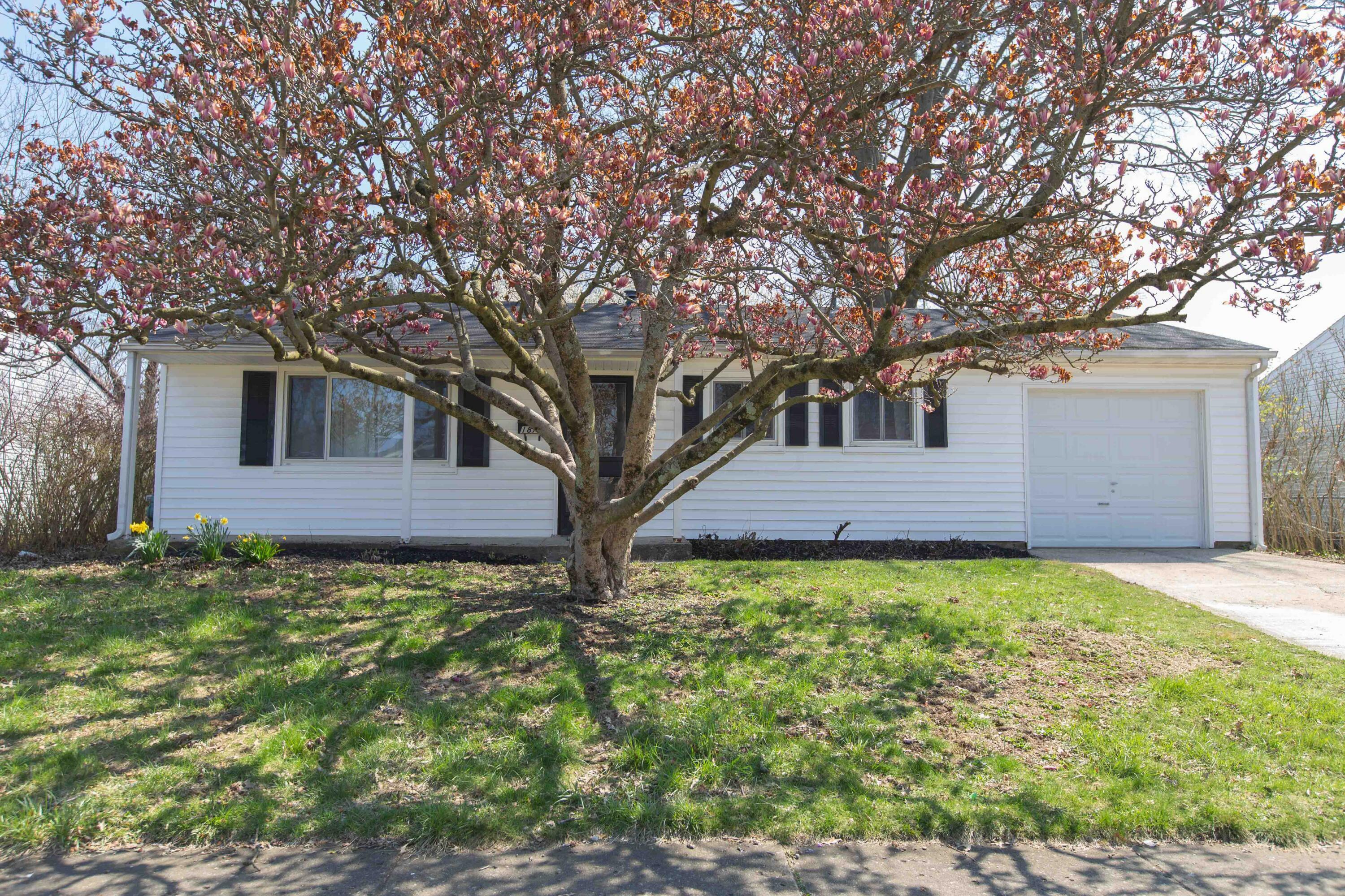 Property Photo:  1872 Stetson Road  OH 43232 