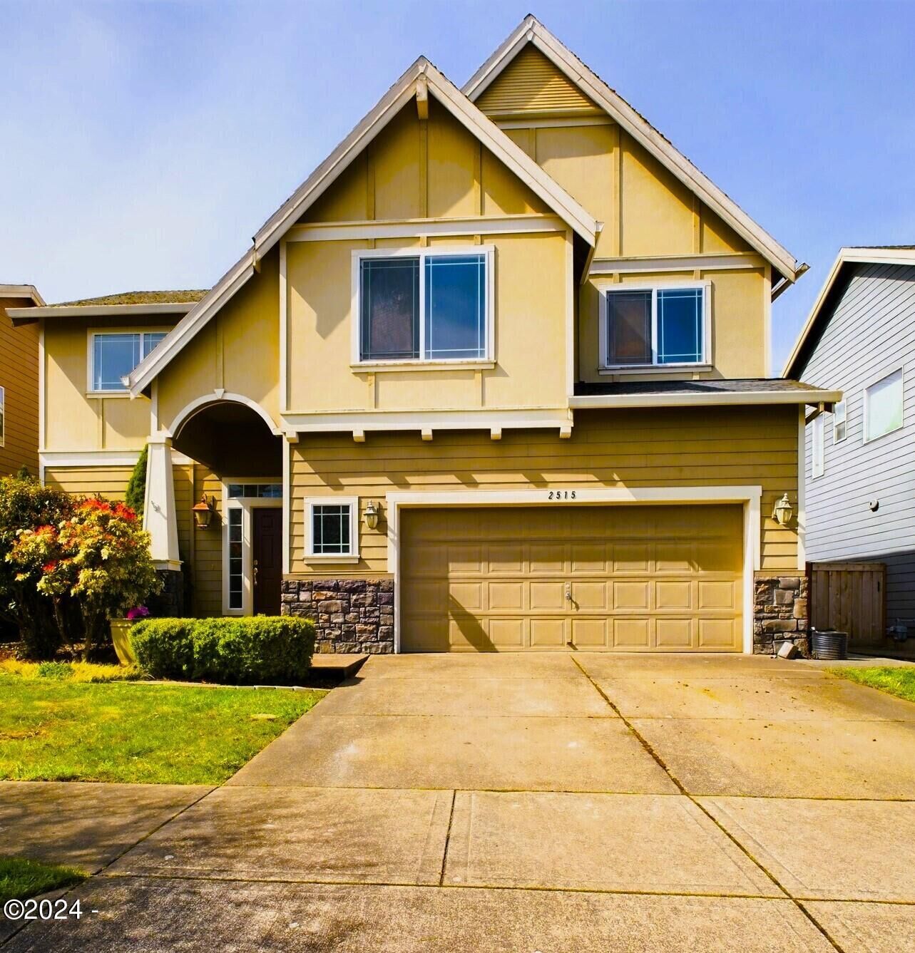 Property Photo: 2515 Roger Smith Drive OR 97132