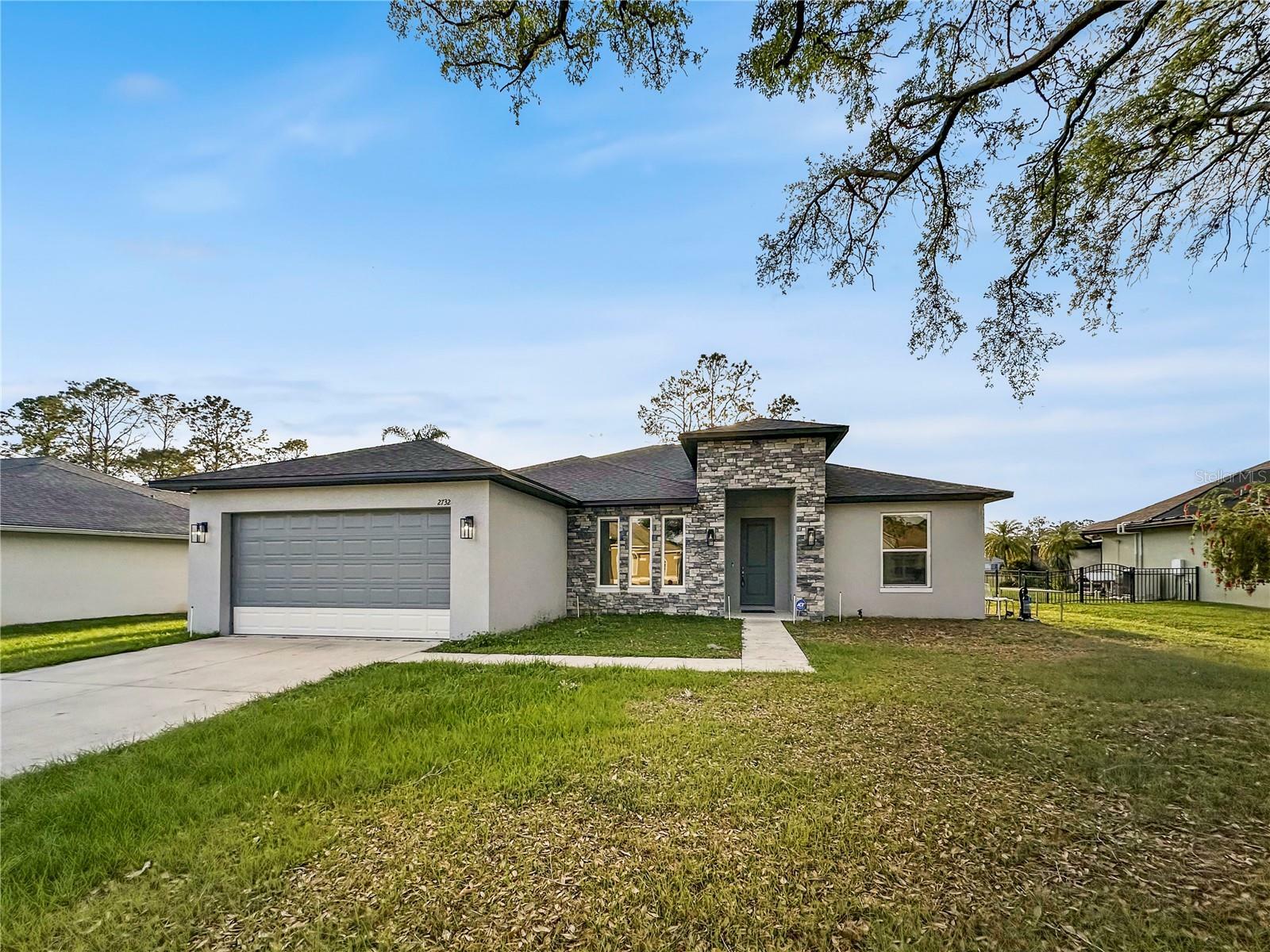 Property Photo:  2732 Babbitt Avenue  FL 32833 