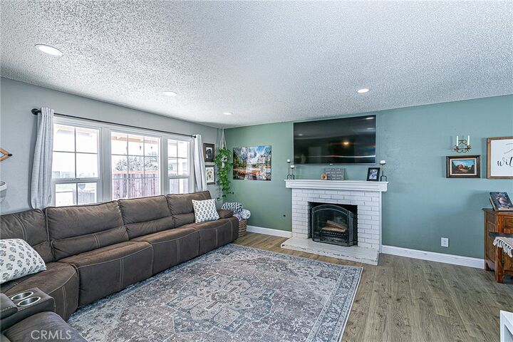 Property Photo:  143 Aldebaran Avenue  CA 93436 