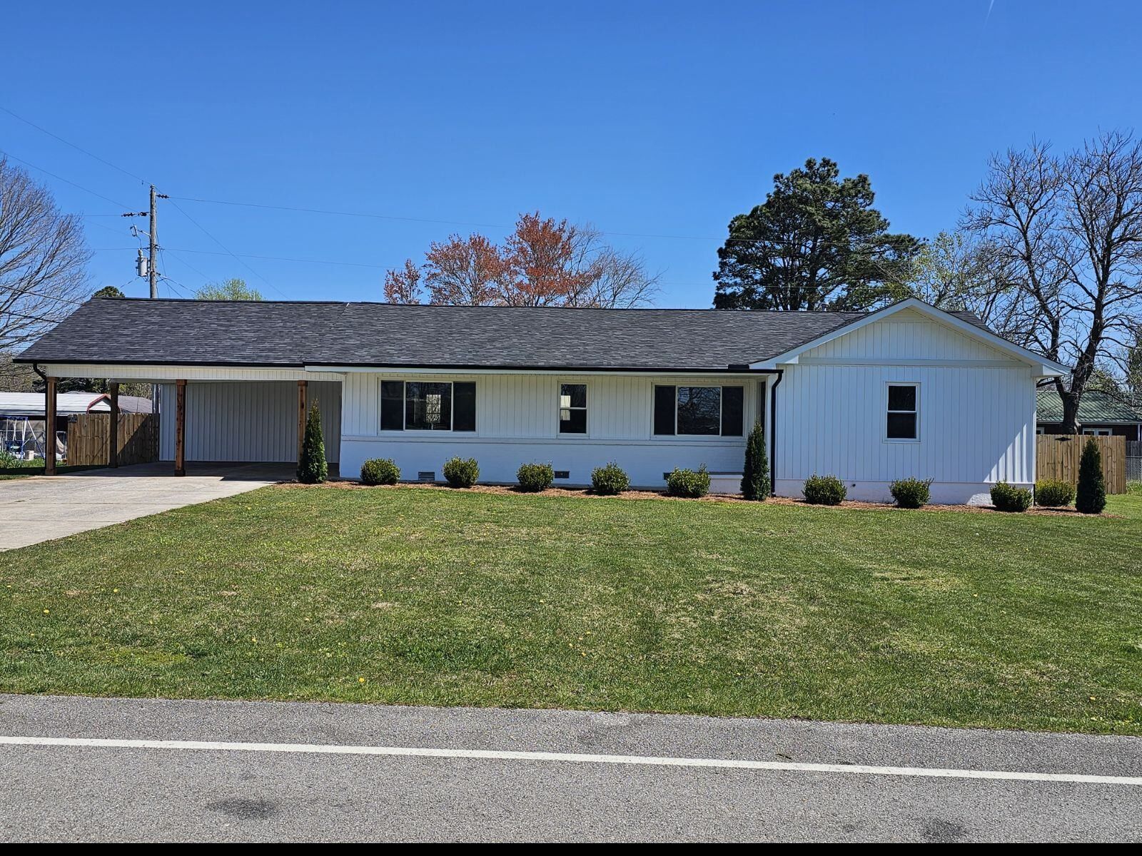 Property Photo: 1803 Kefauver St TN 37355