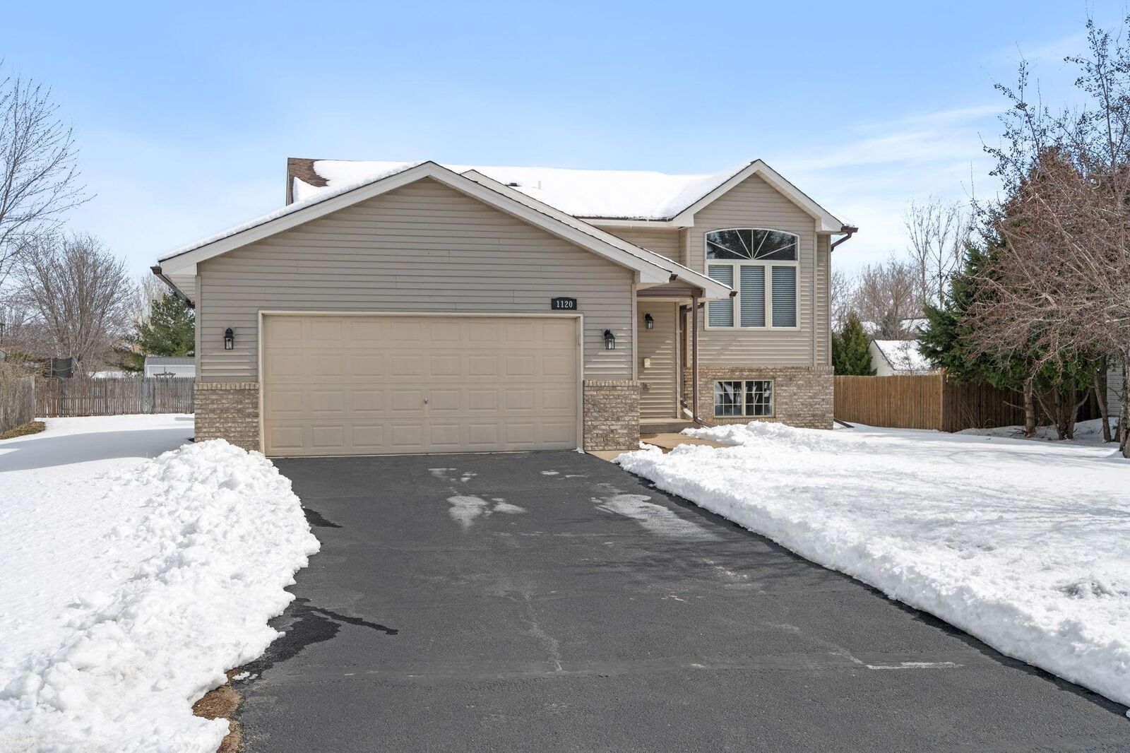 Property Photo: 1120 Iris Court S MN 55008
