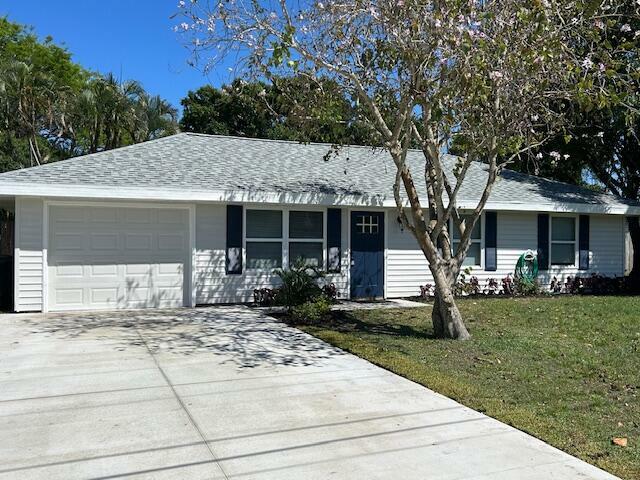 Property Photo:  4710 Seagrape Drive  FL 34982 