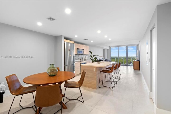 Property Photo: 16385 Biscayne Blvd 2703 FL 33160