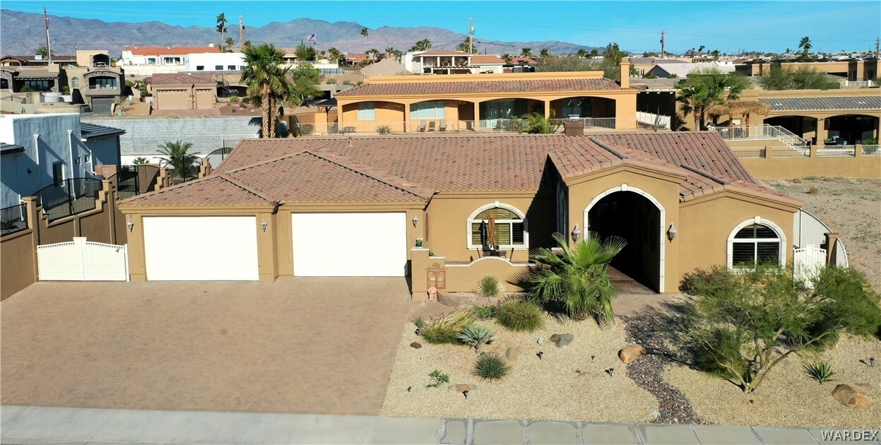 Property Photo: 1733 Sailing Hawk Drive AZ 86404