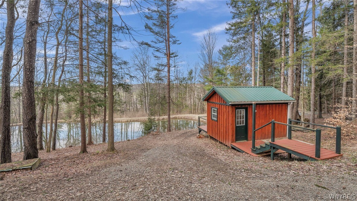 Property Photo:  5866 E Arcade Road  NY 14009 