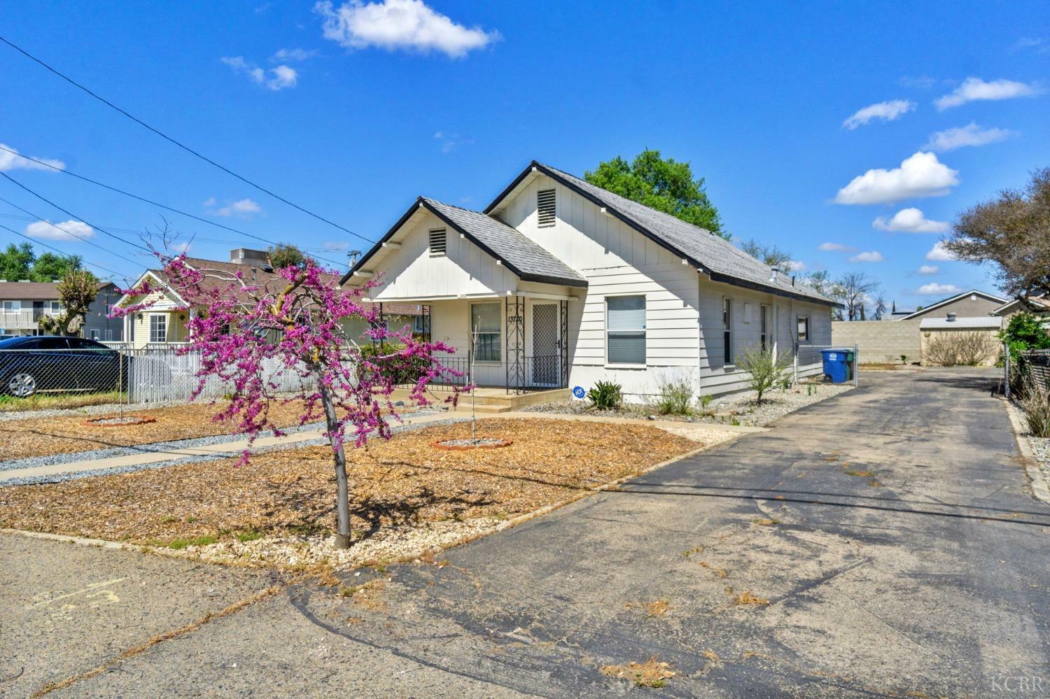 Property Photo:  13780 Front Street  CA 93202 