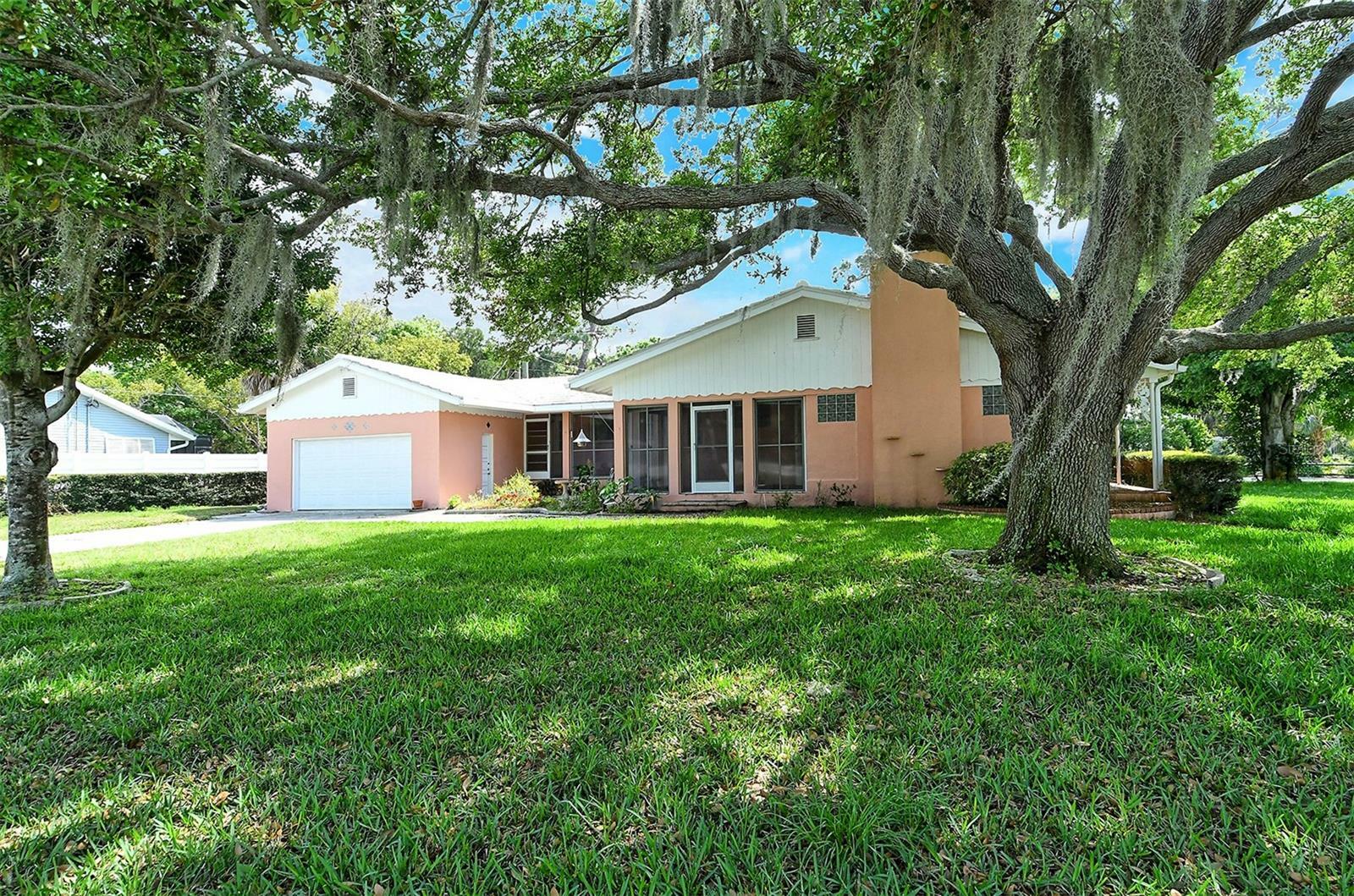 Property Photo:  4700 Bay Shore Road  FL 34234 