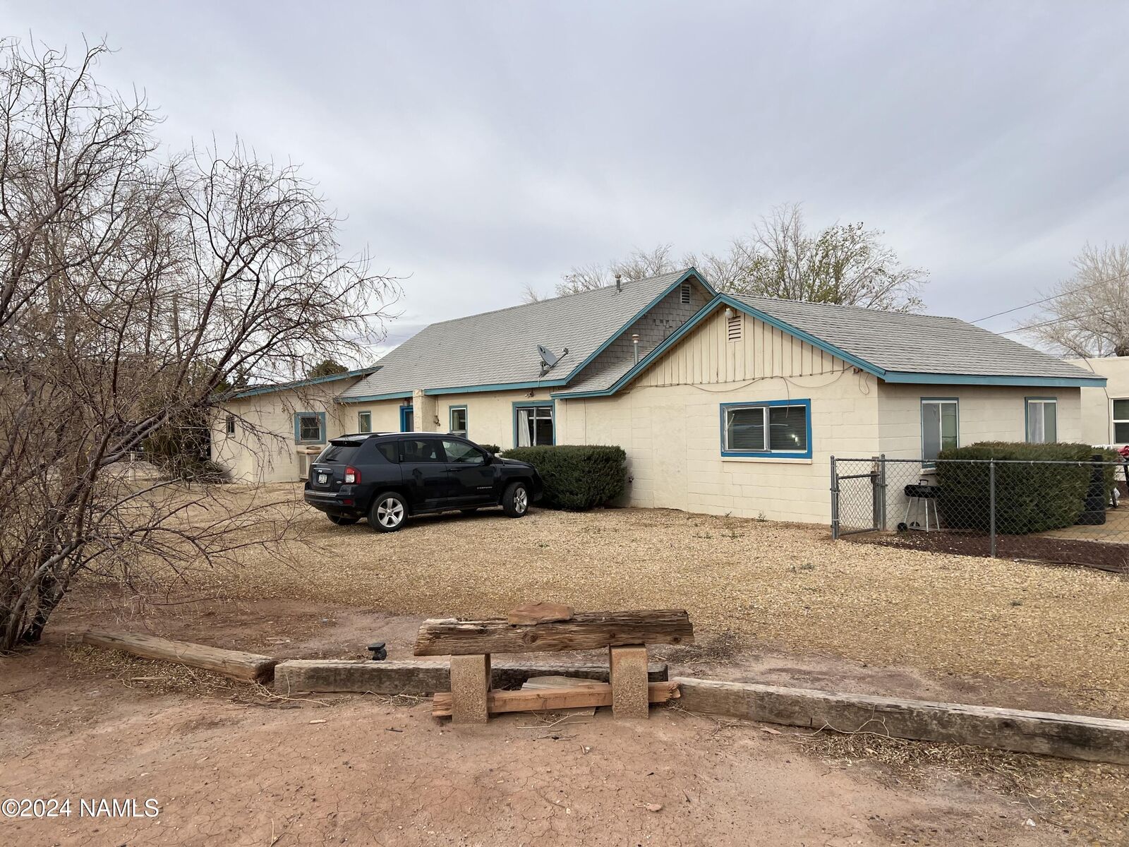 Property Photo:  1923 W 2nd Street  AZ 86047