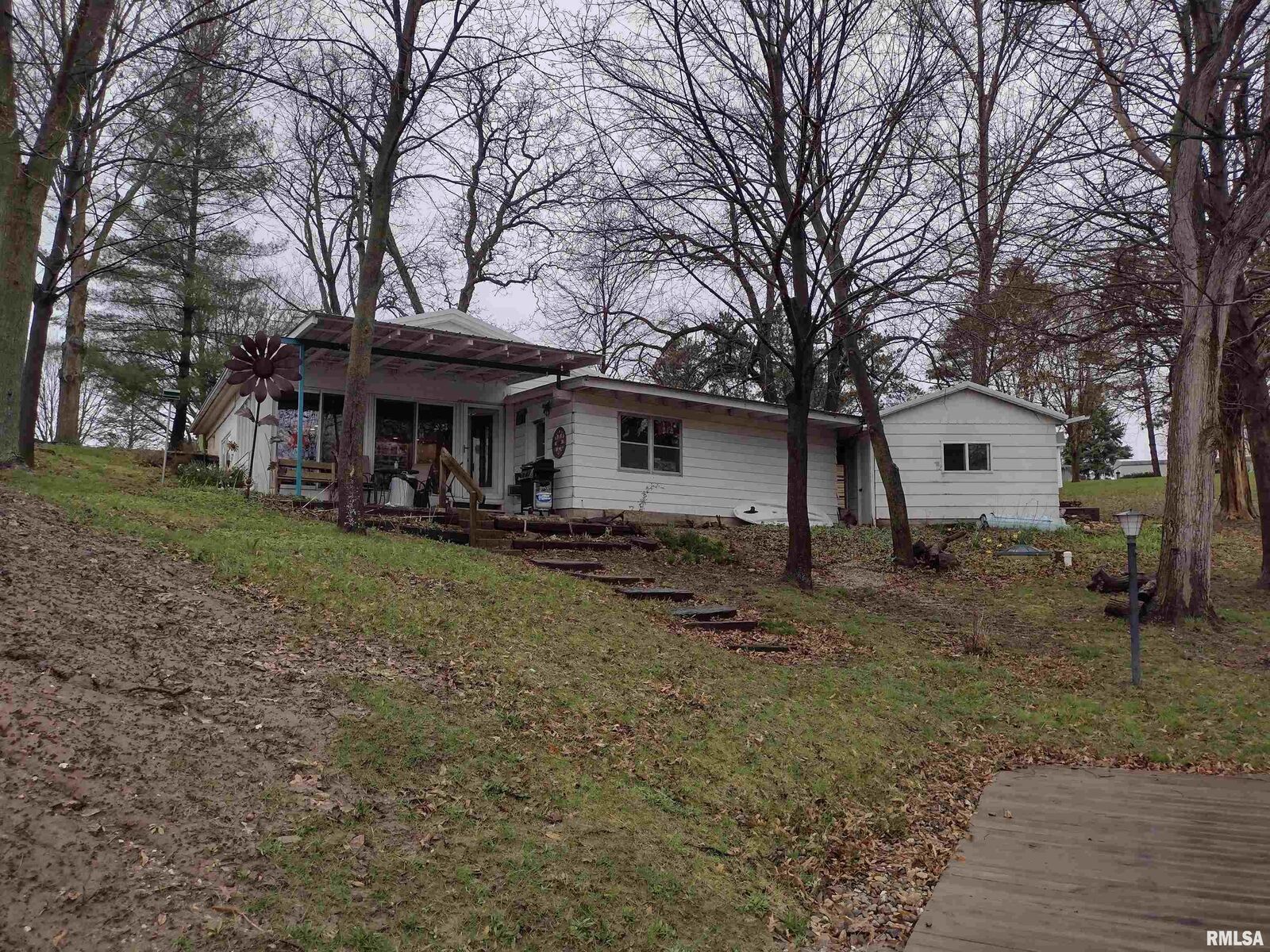 Property Photo:  109 Lake Warren Drive  IL 61462 