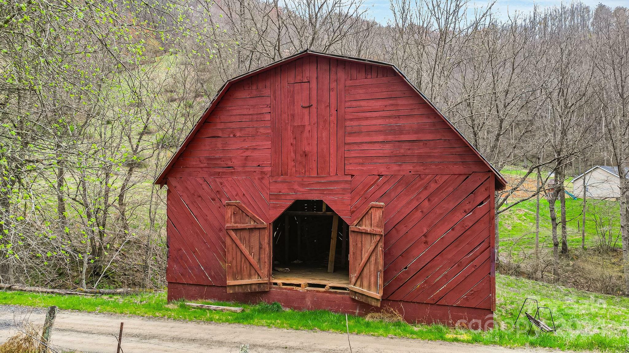 Property Photo:  878 Silvers Gap Road  NC 28714 