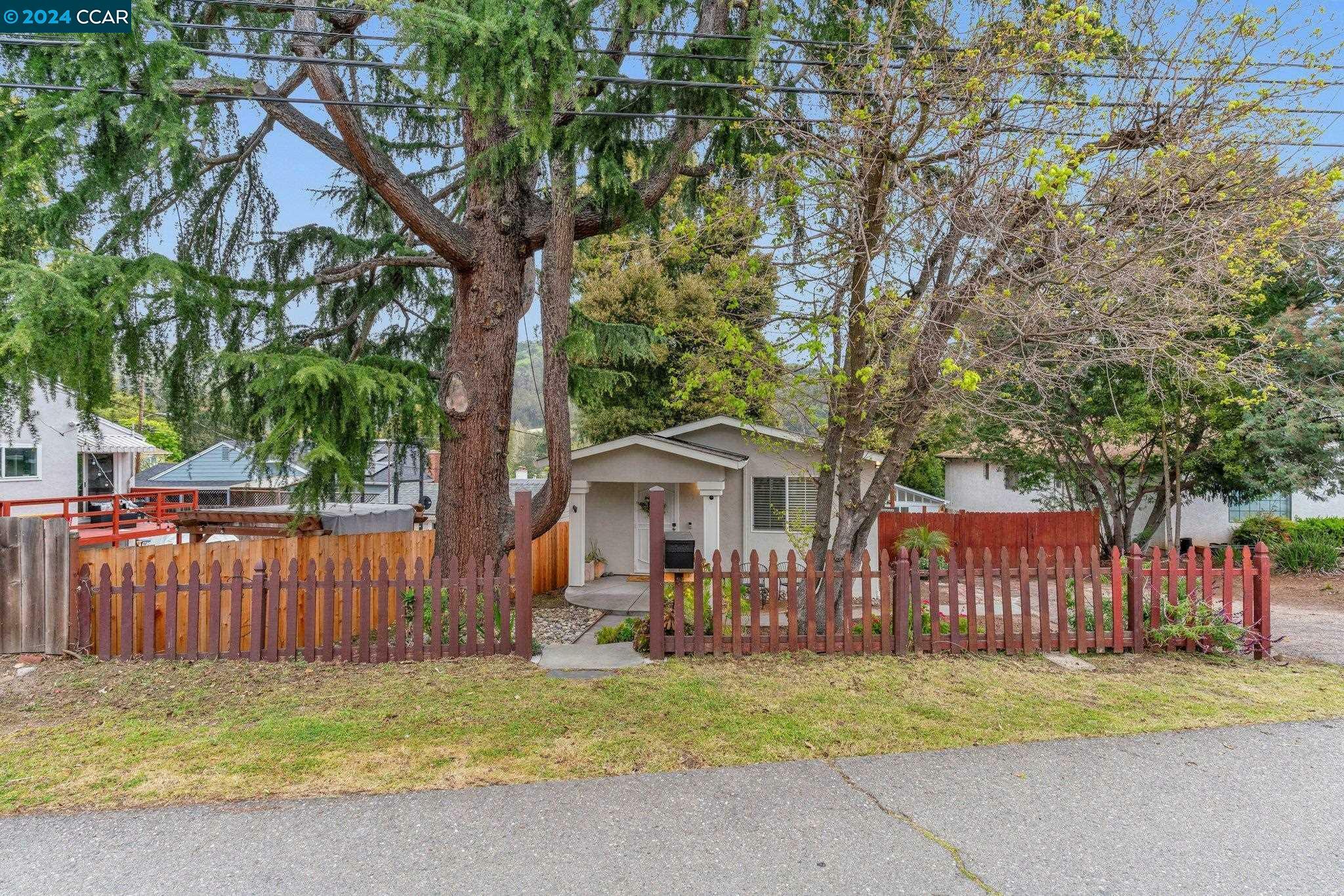 Property Photo:  7916 Greenly Dr  CA 94605 