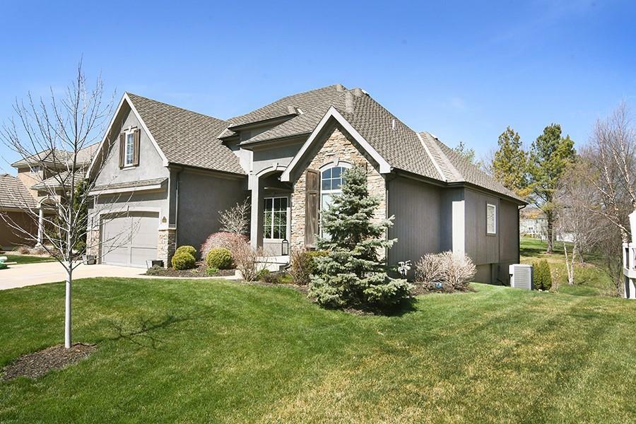 Property Photo:  6104 NW 103rd Street  MO 64154 