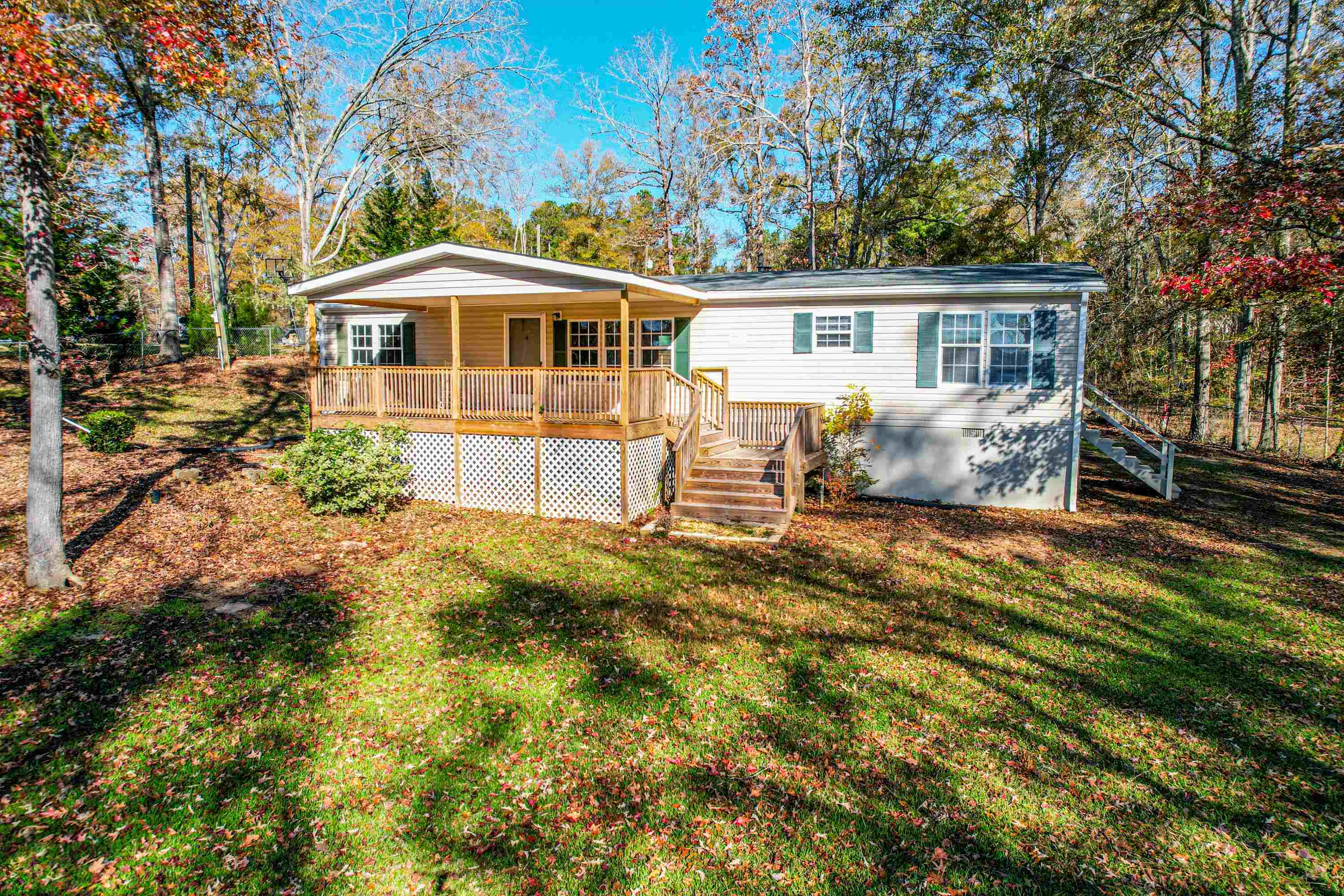 Property Photo:  126 W Little River Court  GA 31024 