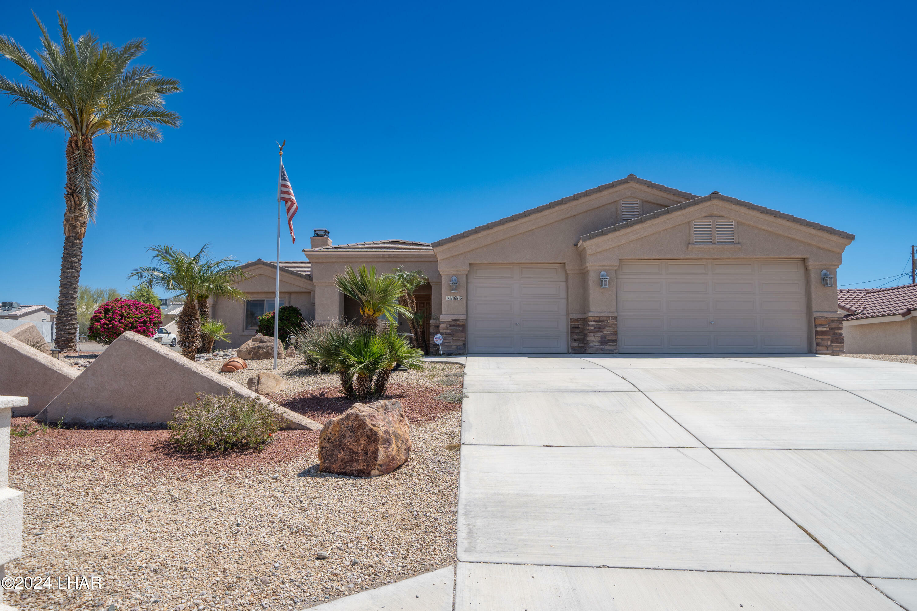 Property Photo:  1616 McCulloch Blvd  AZ 86406 