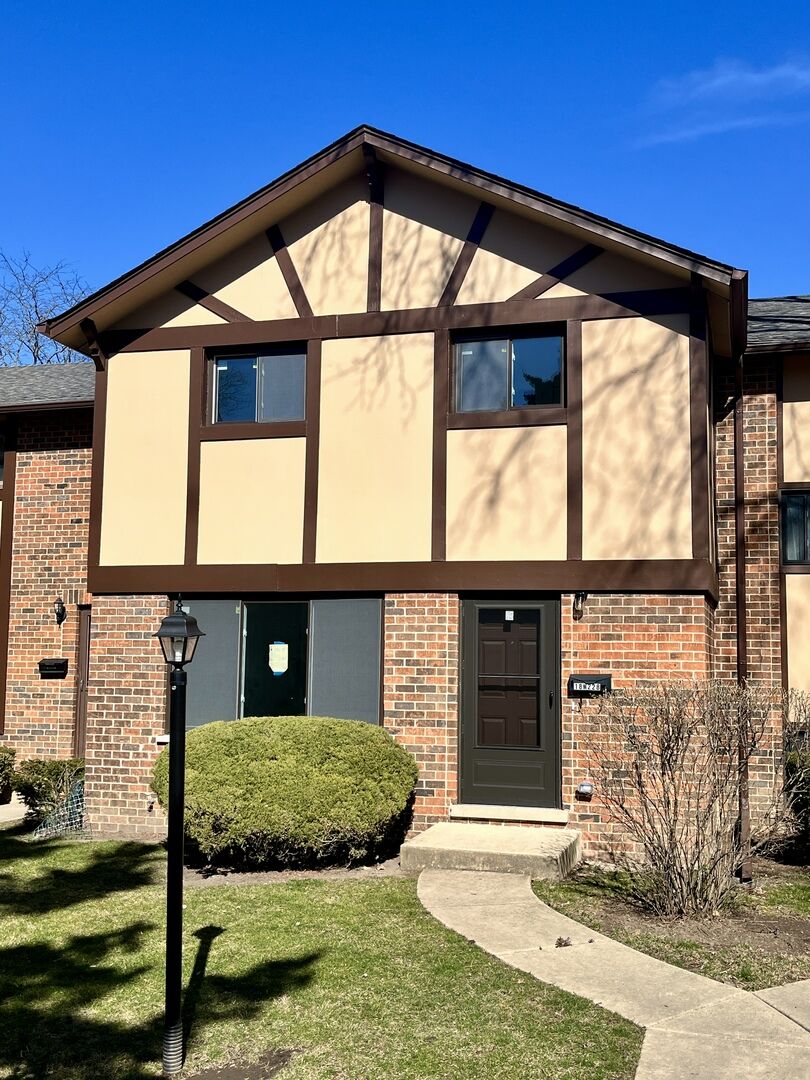 Property Photo:  18W228 Standish Lane  IL 60181 