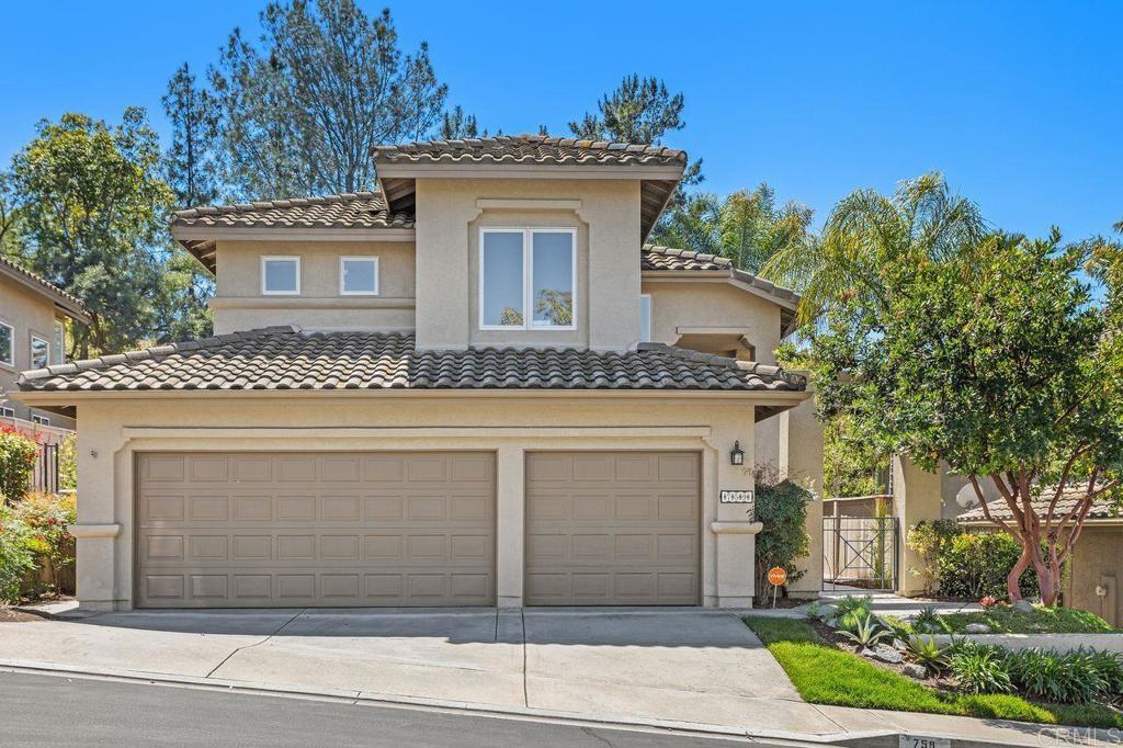 Property Photo: 759 Calle Montera CA 92025