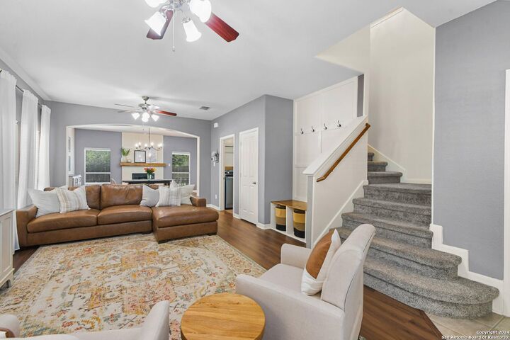 Property Photo: 545 Stonebrook TX 78108