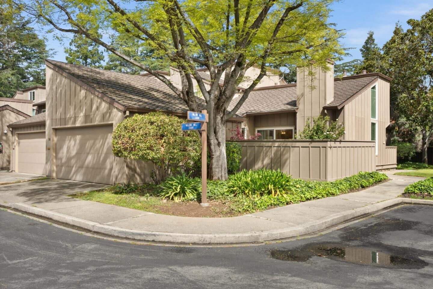 Property Photo:  301 Willow Hill Court  CA 95032 