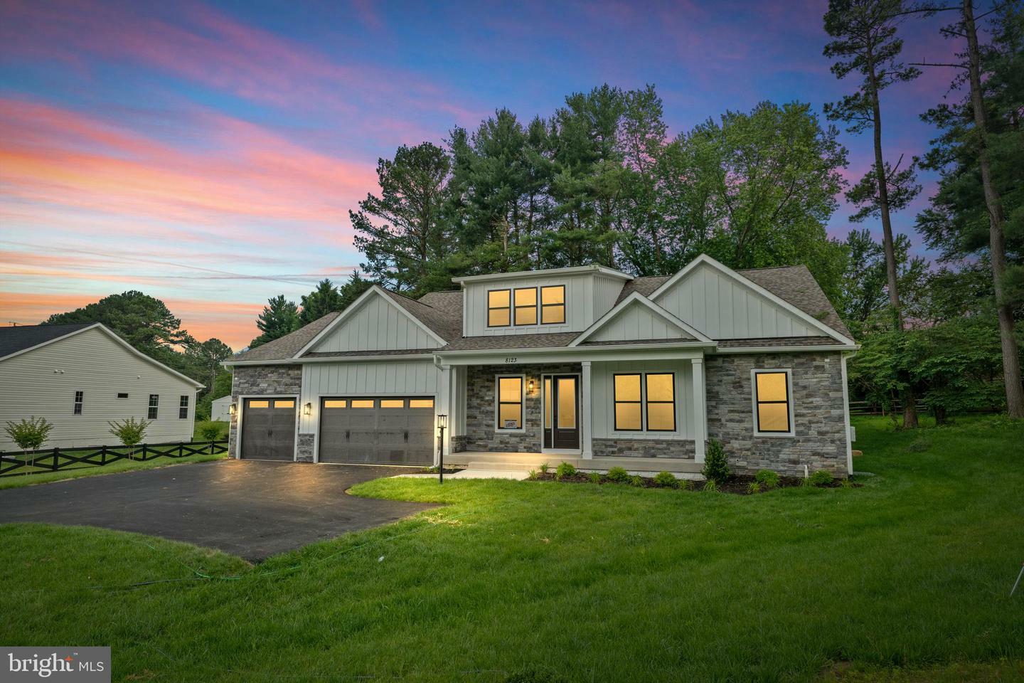 Property Photo: 8123 Hillcrest Drive VA 20111