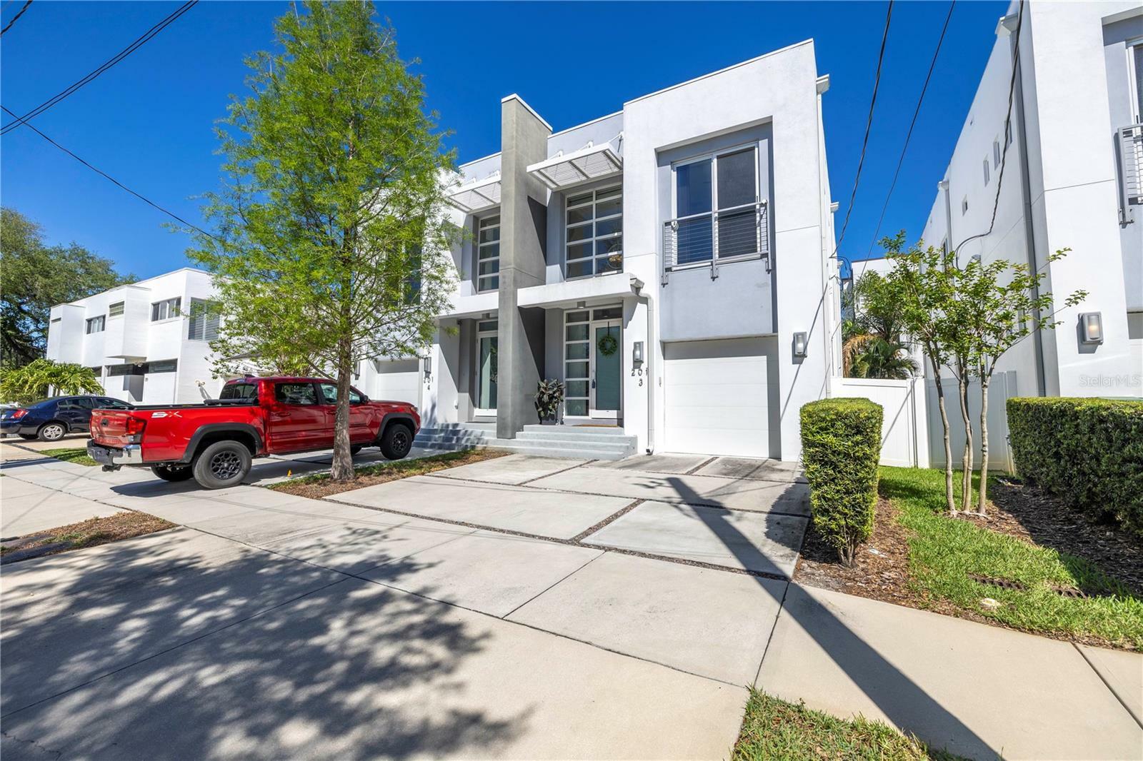 Property Photo:  201 N Trask Street 3  FL 33609 