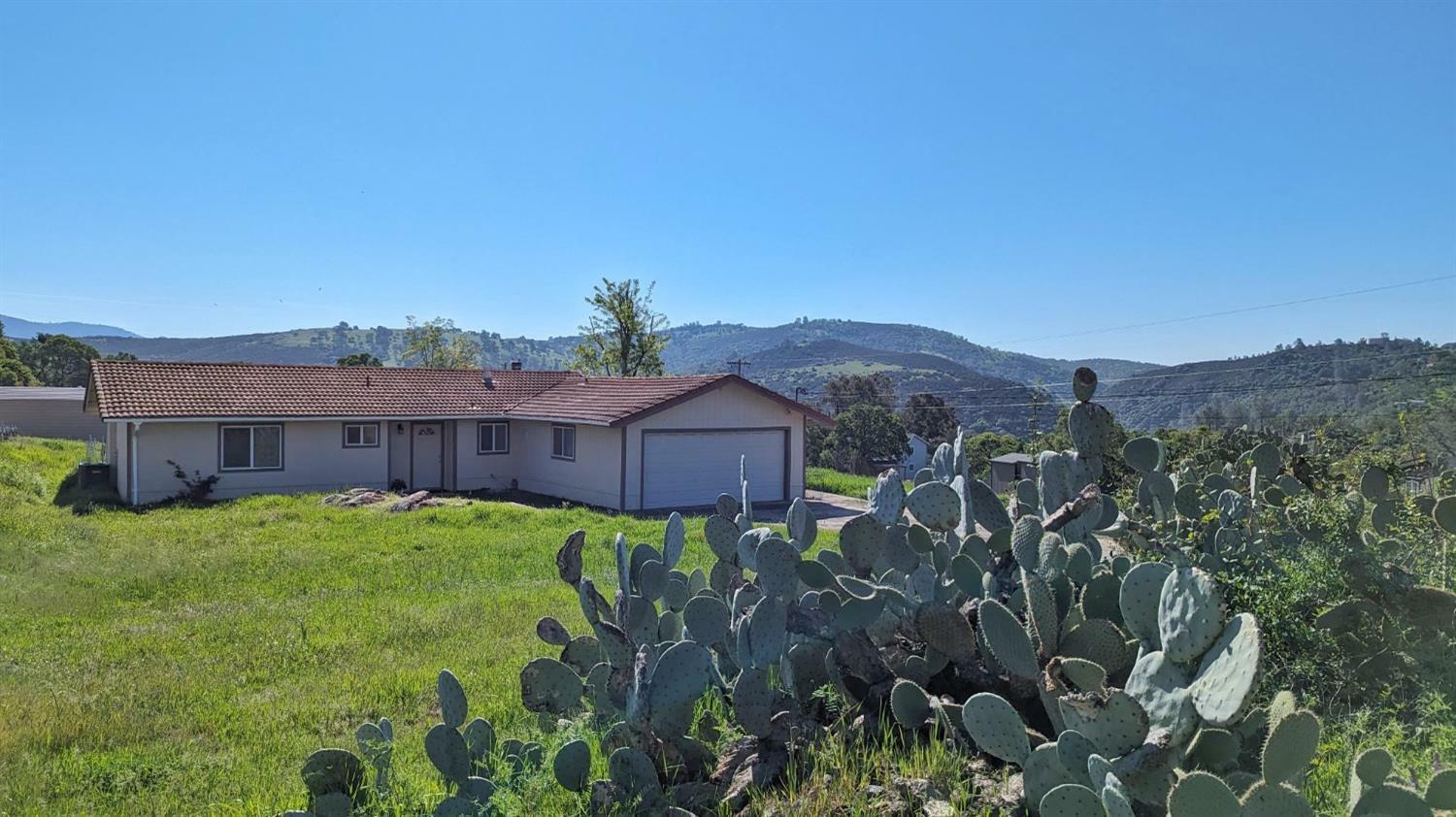 Property Photo:  4227 Hartvickson Lane  CA 95252 