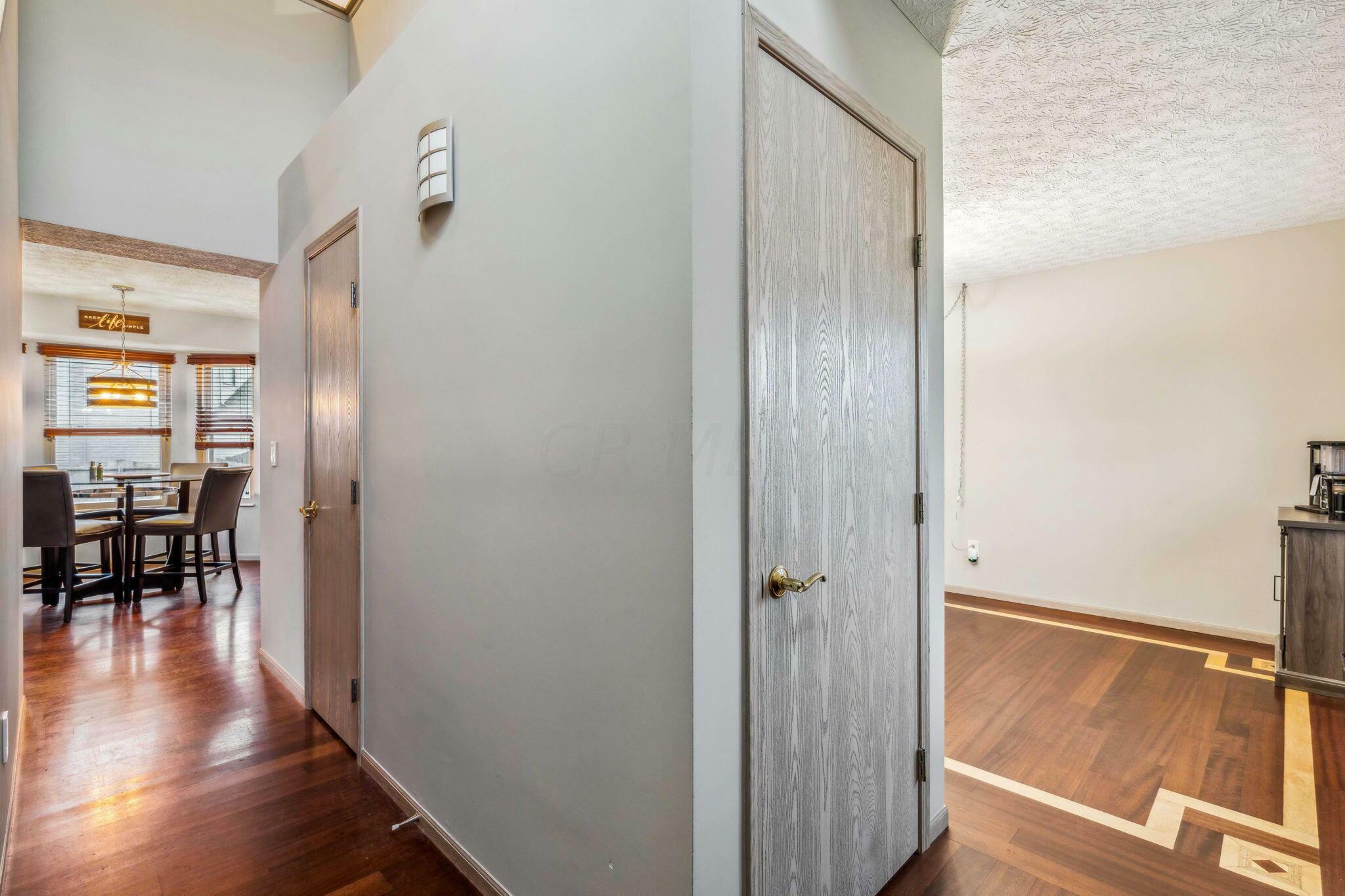 Property Photo:  462 Candleglow Road  OH 43004 