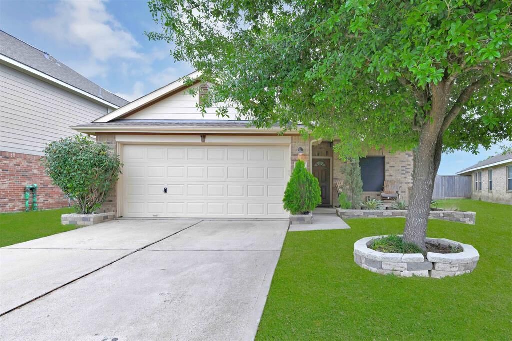 Property Photo: 8710 Cielito Lane TX 77521