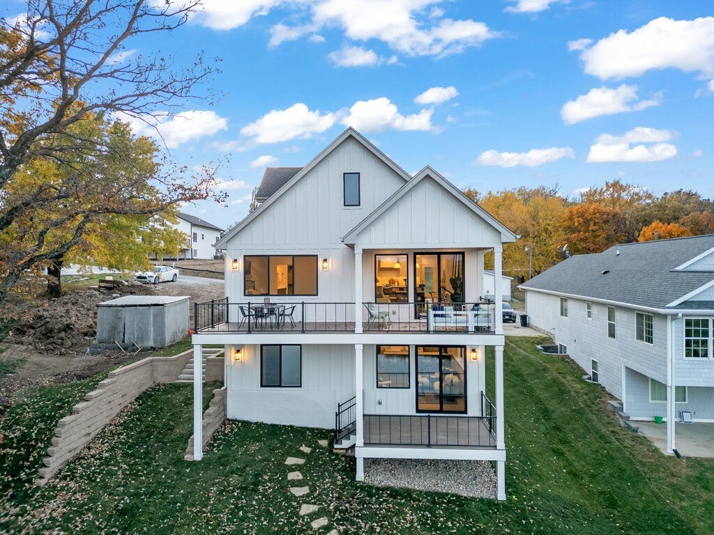 Property Photo: 8476 Lakeshore Drive IA 50070